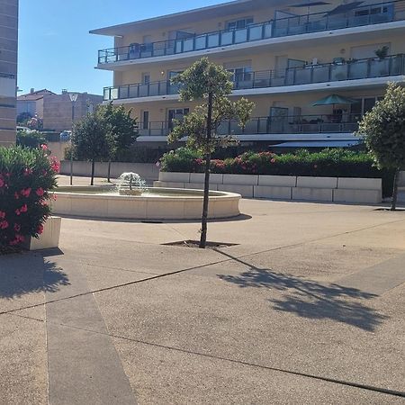 Appart Avec Piscine Casino Plein Air Et Plage Λα Σιοτά Εξωτερικό φωτογραφία