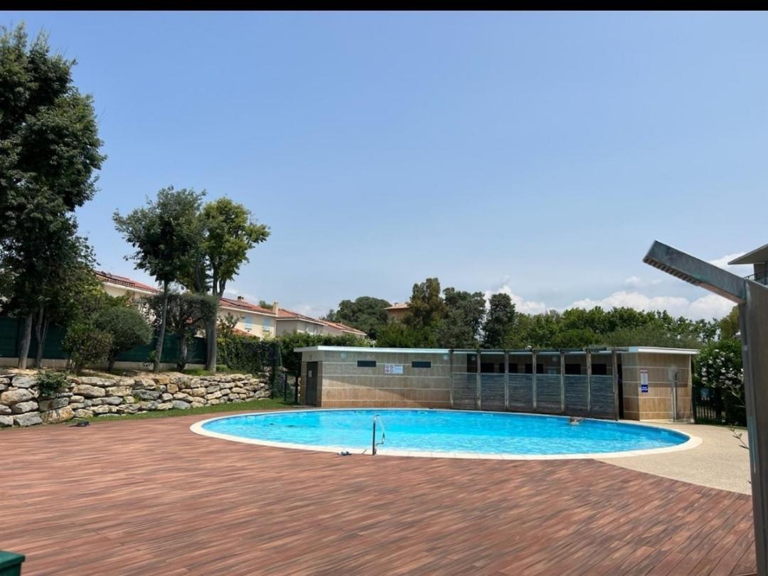 Appart Avec Piscine Casino Plein Air Et Plage Λα Σιοτά Εξωτερικό φωτογραφία